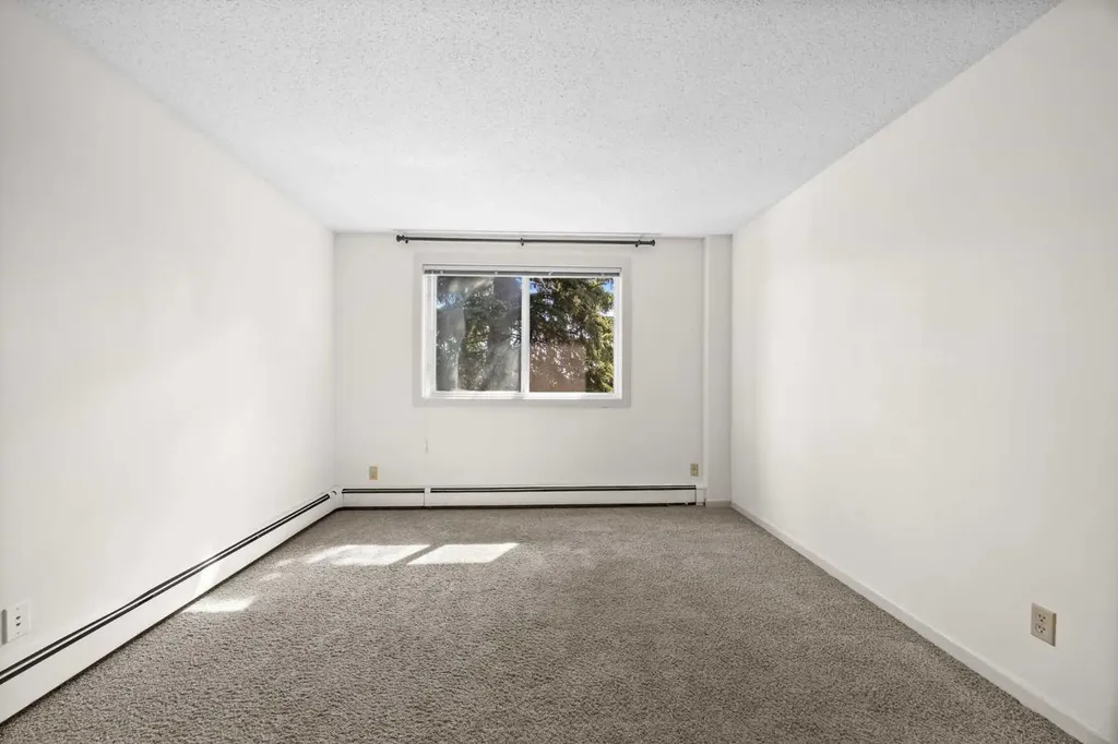 6400 Coach Hill Road SW Calgary AB T3H 1B8