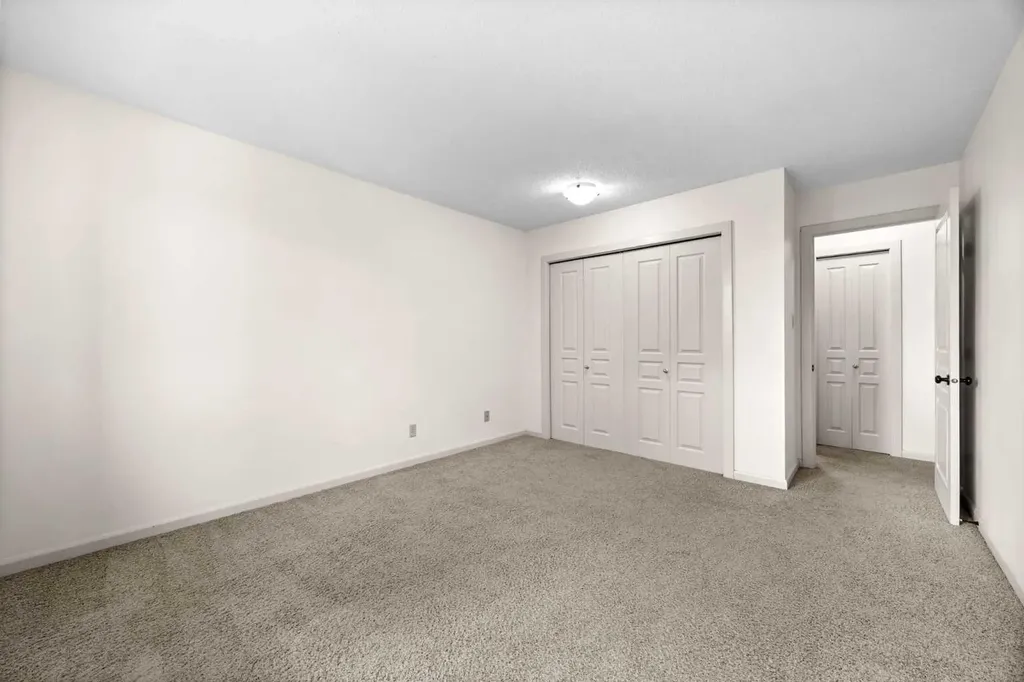 6400 Coach Hill Road SW Calgary AB T3H 1B8