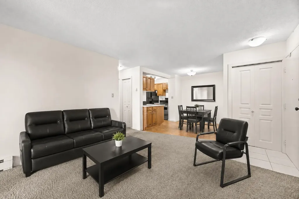 6400 Coach Hill Road SW Calgary AB T3H 1B8