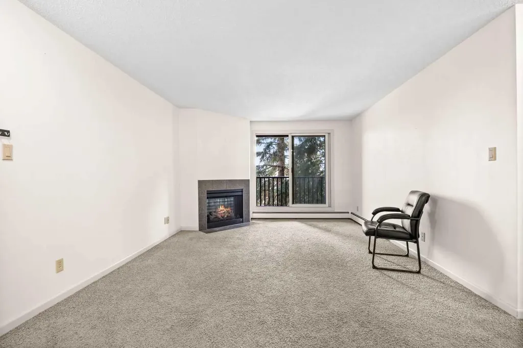 6400 Coach Hill Road SW Calgary AB T3H 1B8