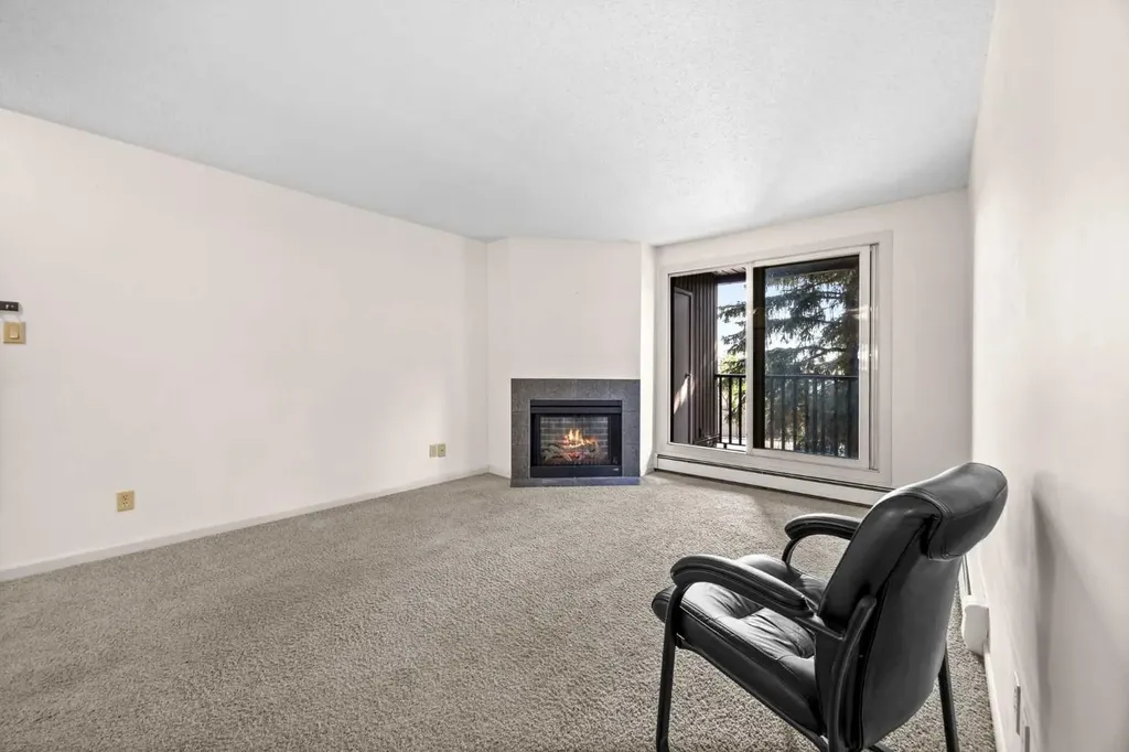 6400 Coach Hill Road SW Calgary AB T3H 1B8