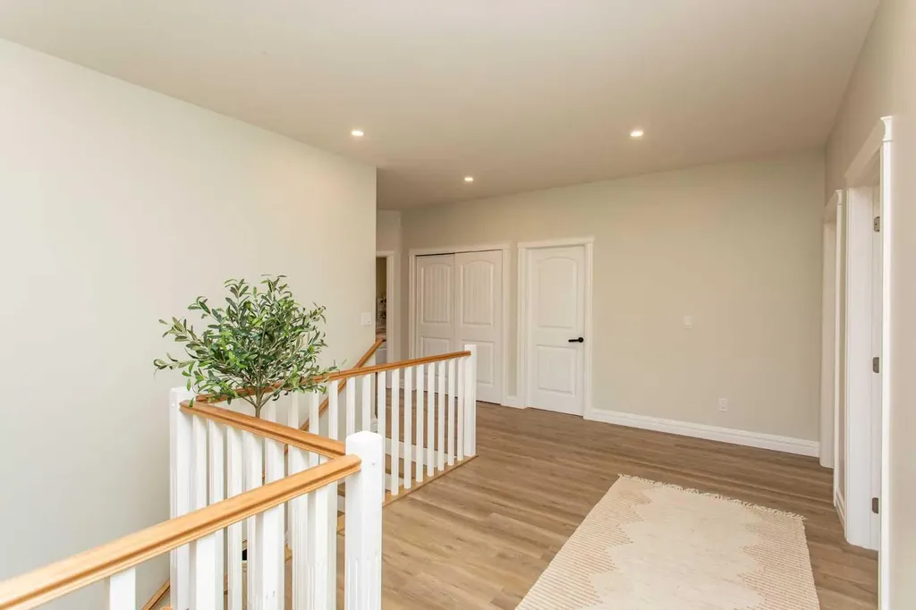 122 Oliver Avenue Gull Lake AB T4L 2N1