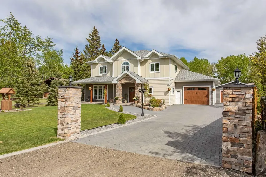 122 Oliver Avenue Gull Lake AB T4L 2N1