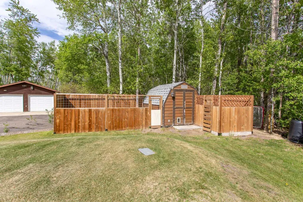 122 Oliver Avenue Gull Lake AB T4L 2N1