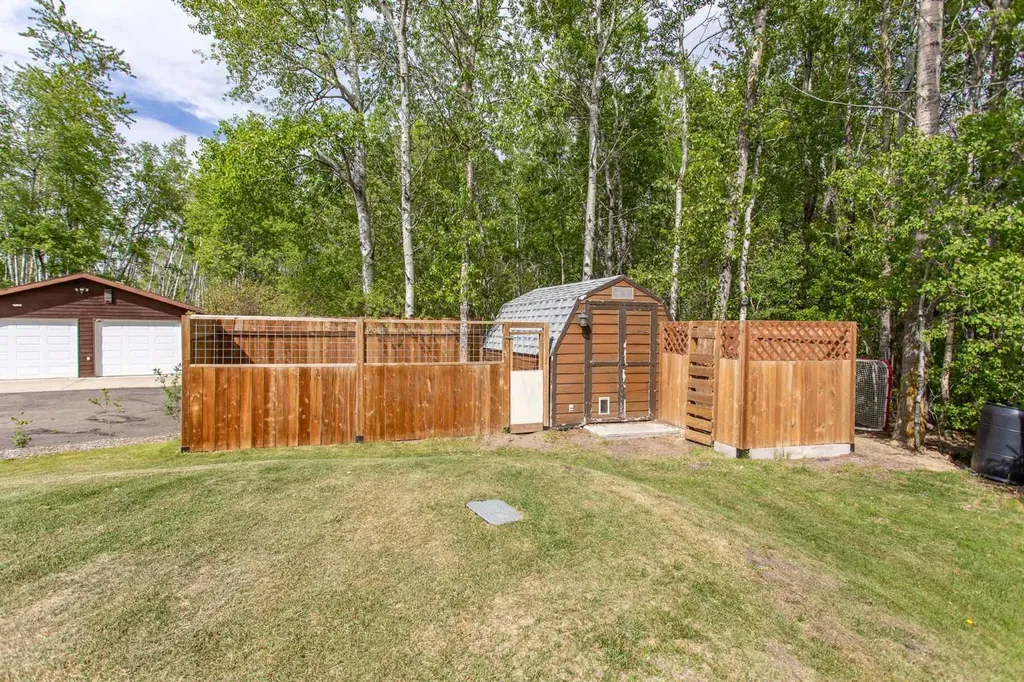 122 Oliver Avenue Gull Lake AB T4L 2N1