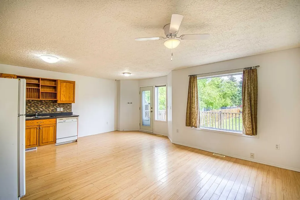 10312B 103 Street Hythe AB T0H 2C0