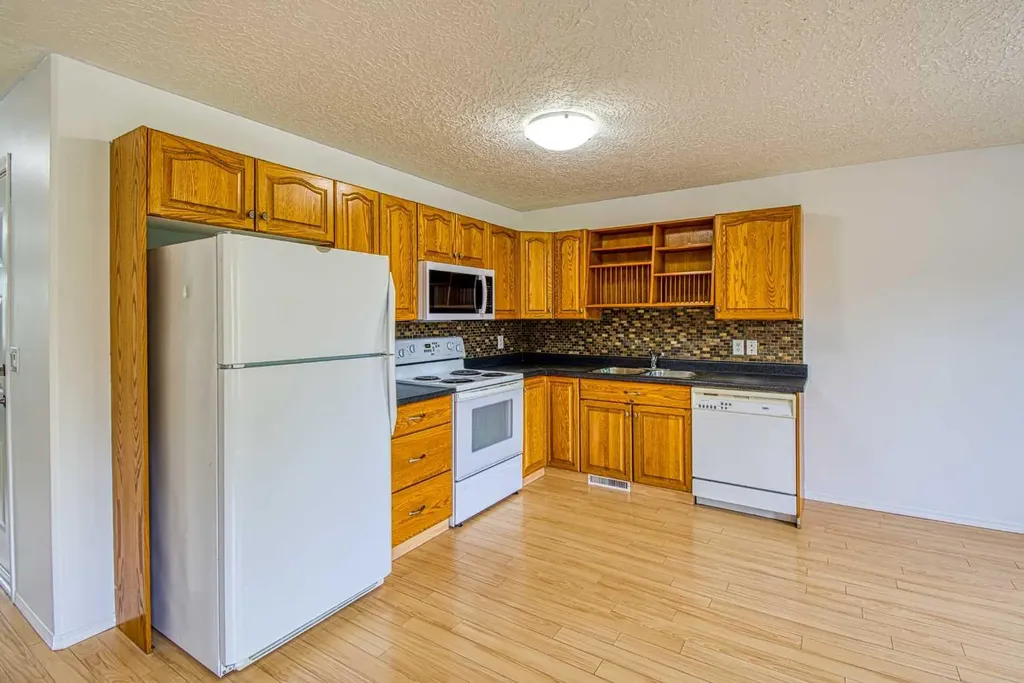 10312B 103 Street Hythe AB T0H 2C0