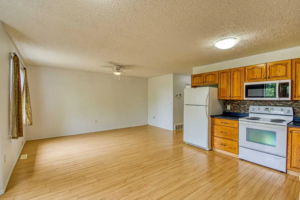 10312B 103 Street Hythe AB T0H 2C0
