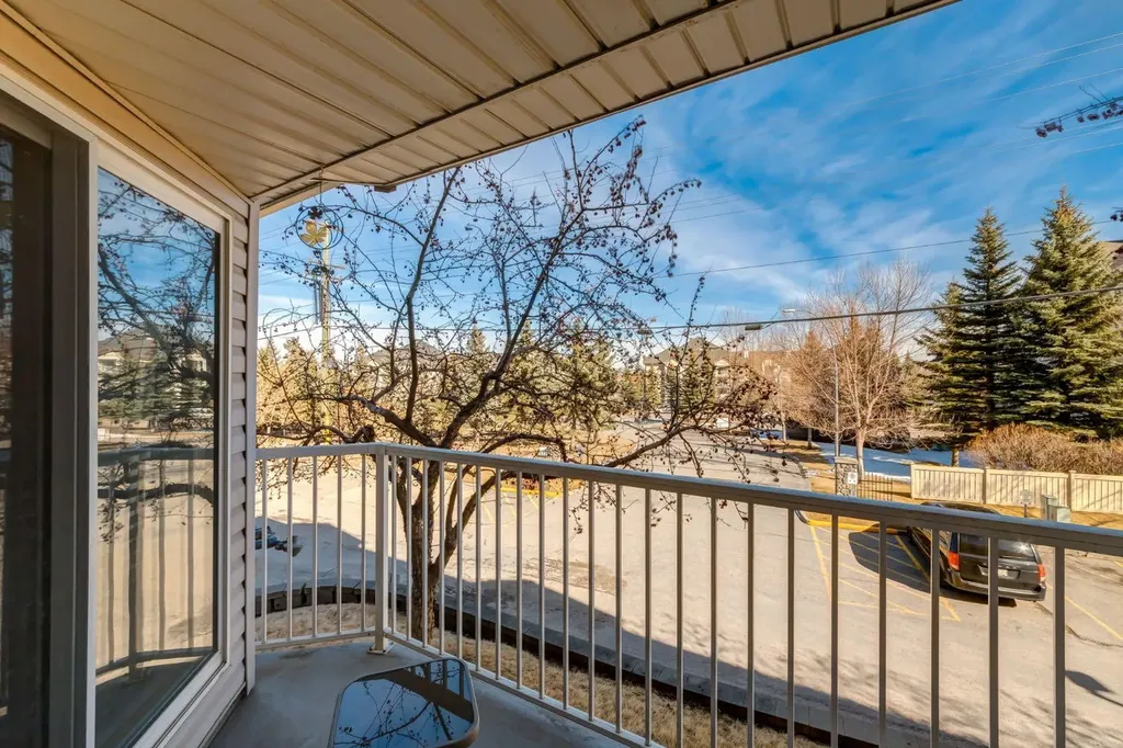 11 Somervale View SW Calgary AB T2Y 4A9
