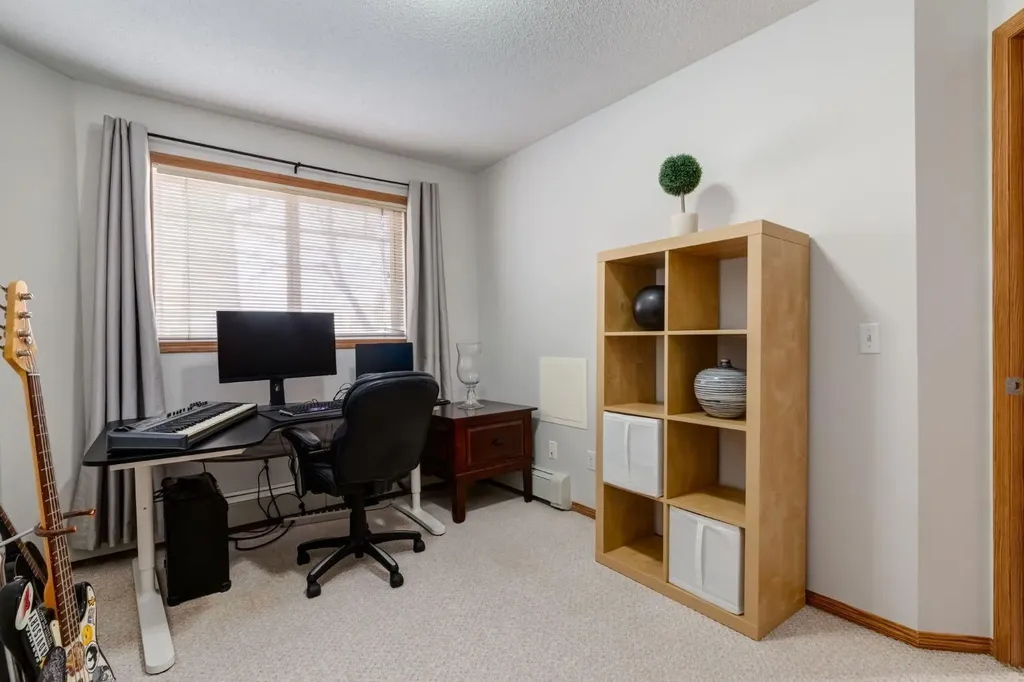11 Somervale View SW Calgary AB T2Y 4A9