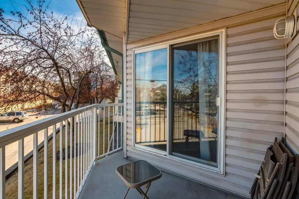 11 Somervale View SW Calgary AB T2Y 4A9