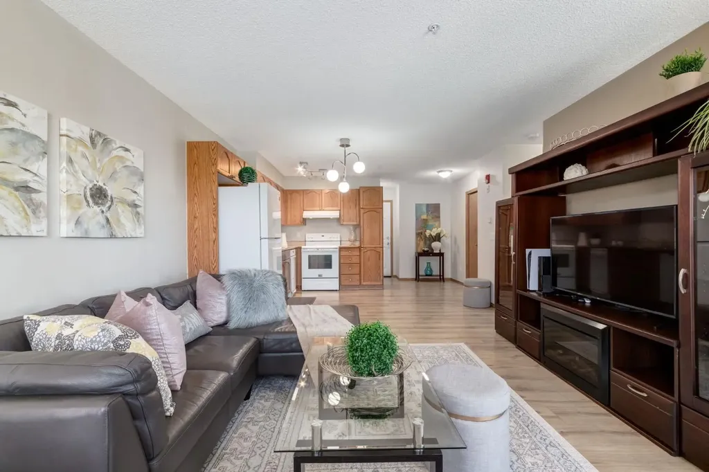 11 Somervale View SW Calgary AB T2Y 4A9