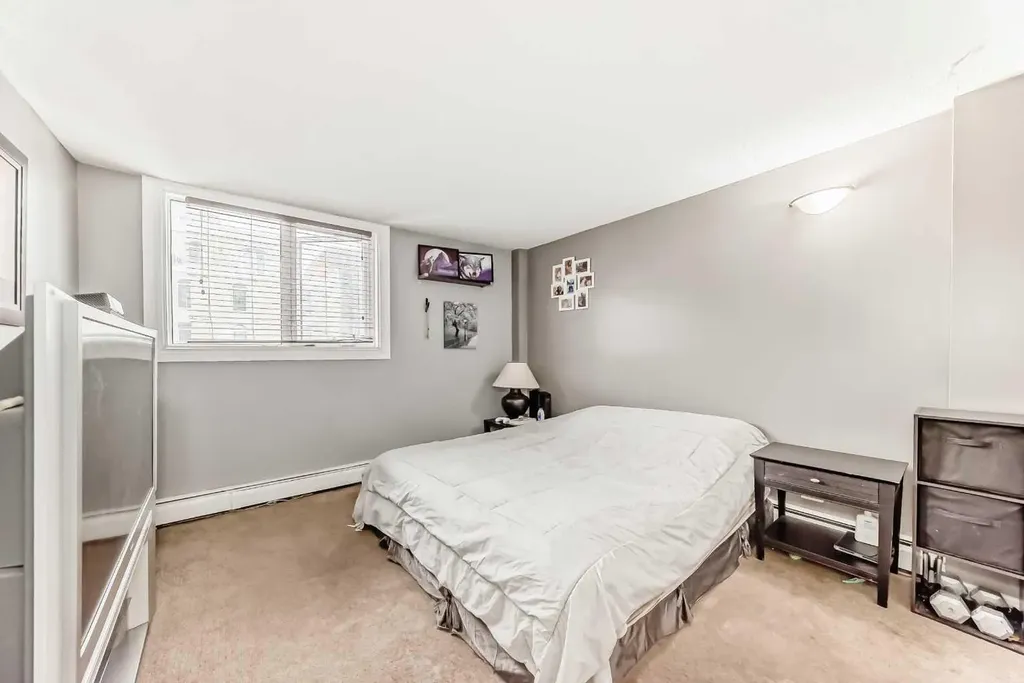 1312 13 Avenue SW Calgary AB T3C0T3