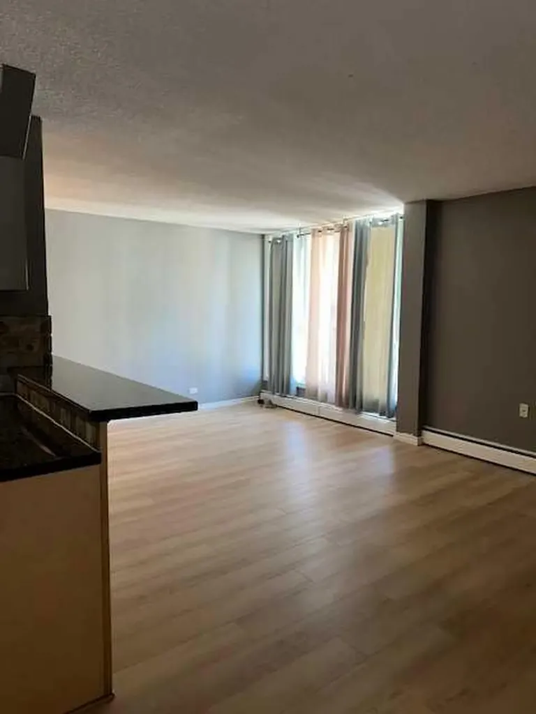 1312 13 Avenue SW Calgary AB T3C0T3