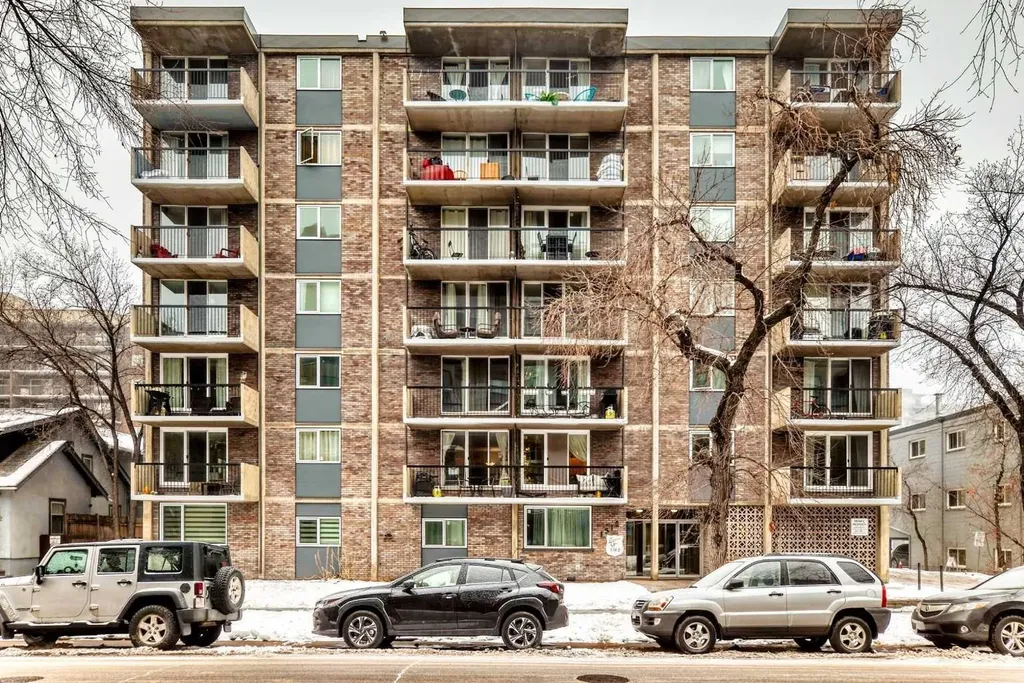 1312 13 Avenue SW Calgary AB T3C0T3