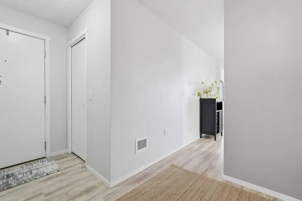 4641 128 Avenue NE Calgary AB T3N 1T4