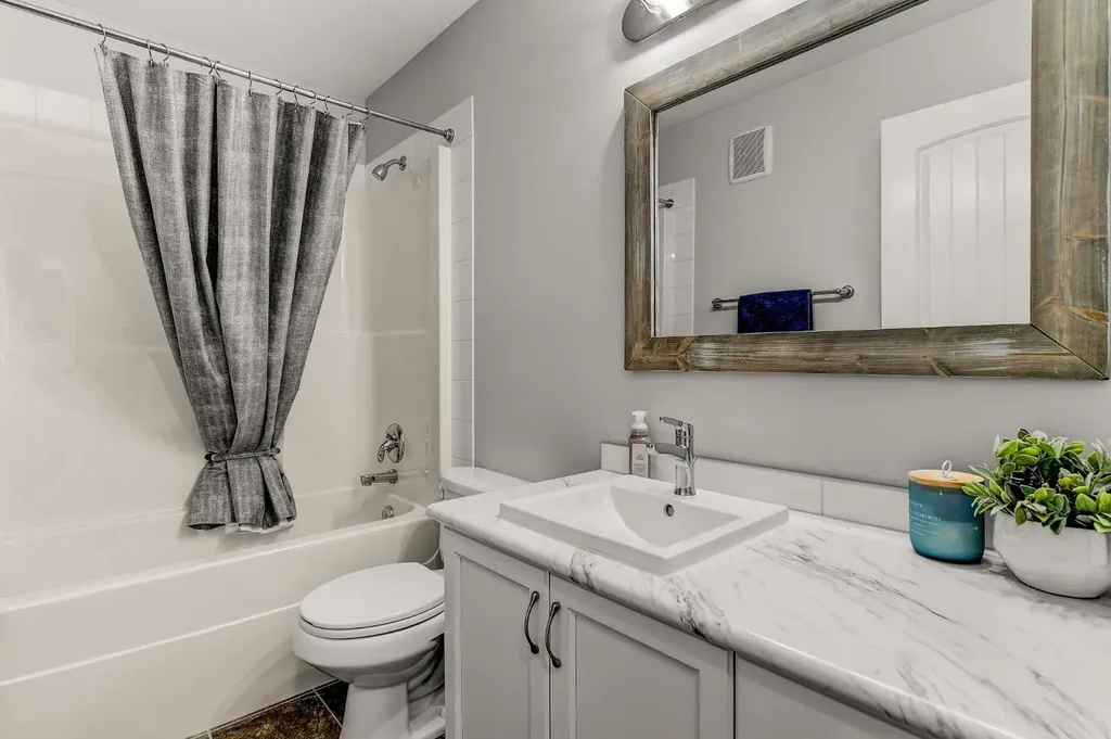 7625 114 Street Grande Prairie AB T8W 2T7