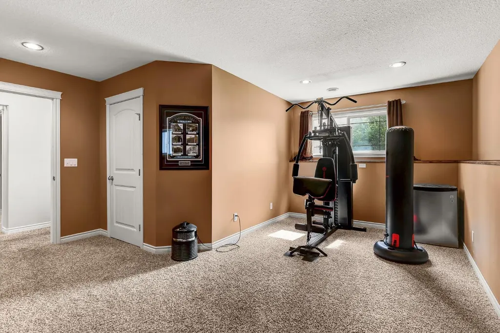 7625 114 Street Grande Prairie AB T8W 2T7