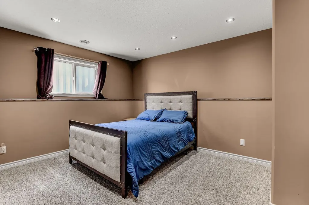 7625 114 Street Grande Prairie AB T8W 2T7