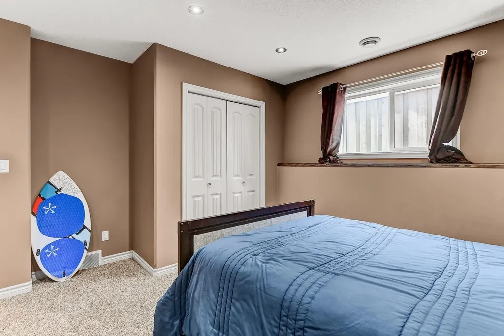 7625 114 Street Grande Prairie AB T8W 2T7