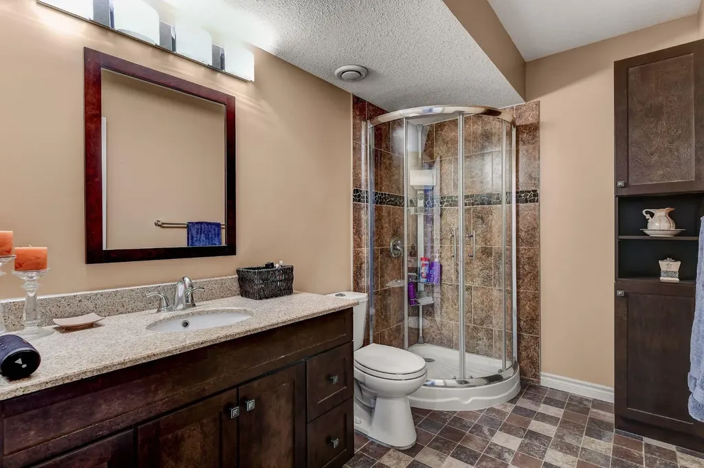 7625 114 Street Grande Prairie AB T8W 2T7