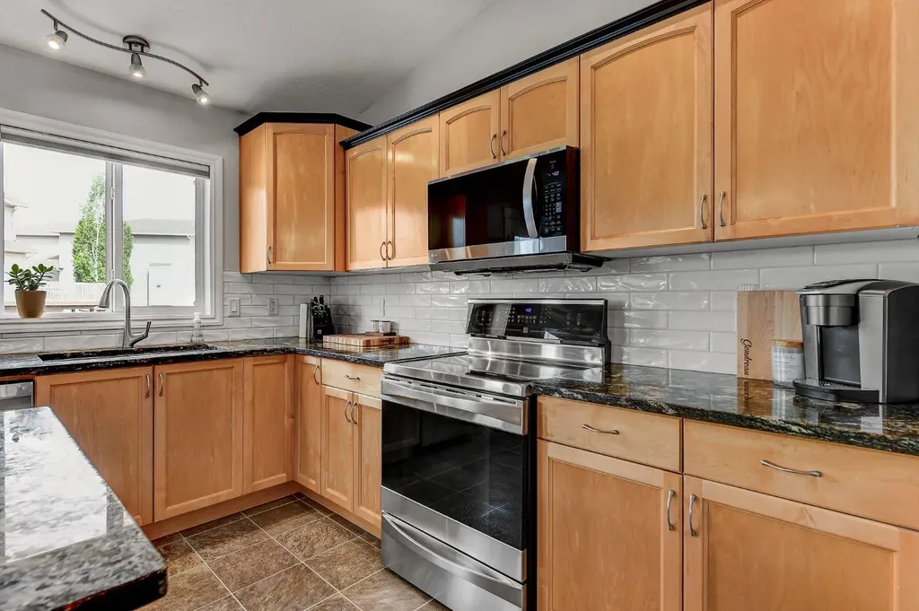 7625 114 Street Grande Prairie AB T8W 2T7