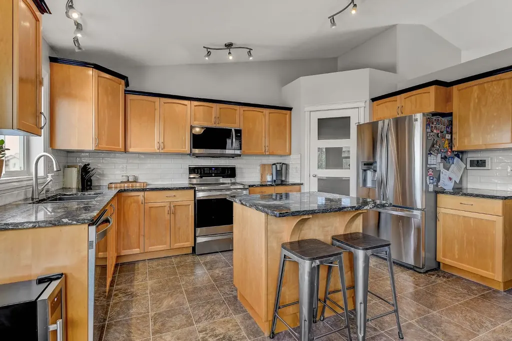 7625 114 Street Grande Prairie AB T8W 2T7