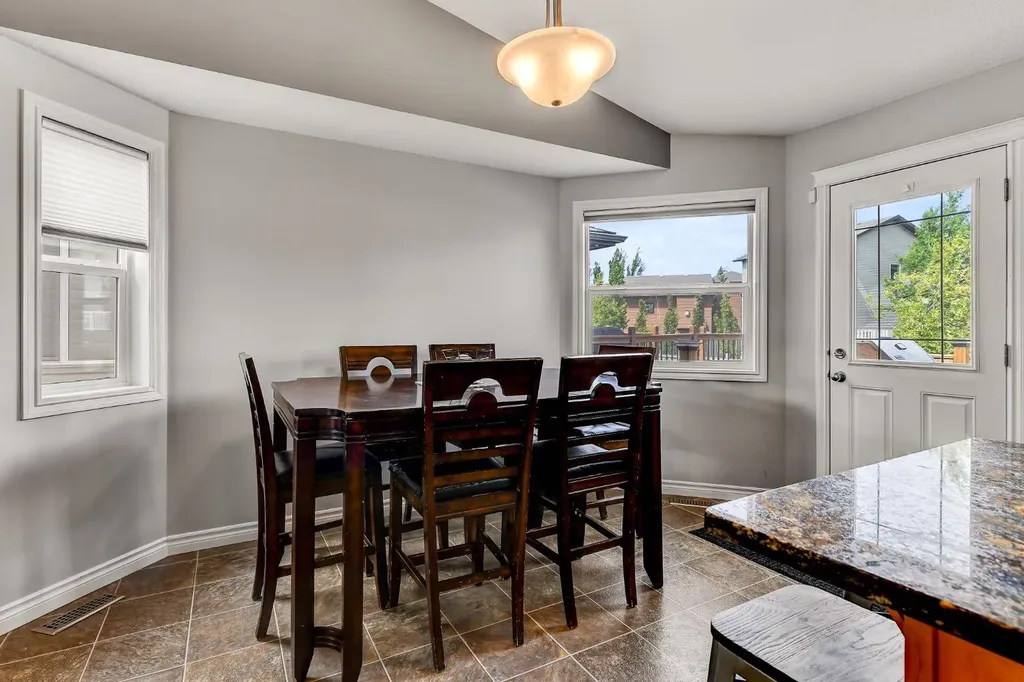 7625 114 Street Grande Prairie AB T8W 2T7