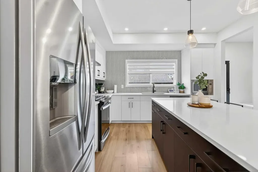 14 Wolf Creek Rise SE Calgary AB T2X 4Y9