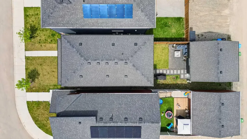 14 Wolf Creek Rise SE Calgary AB T2X 4Y9