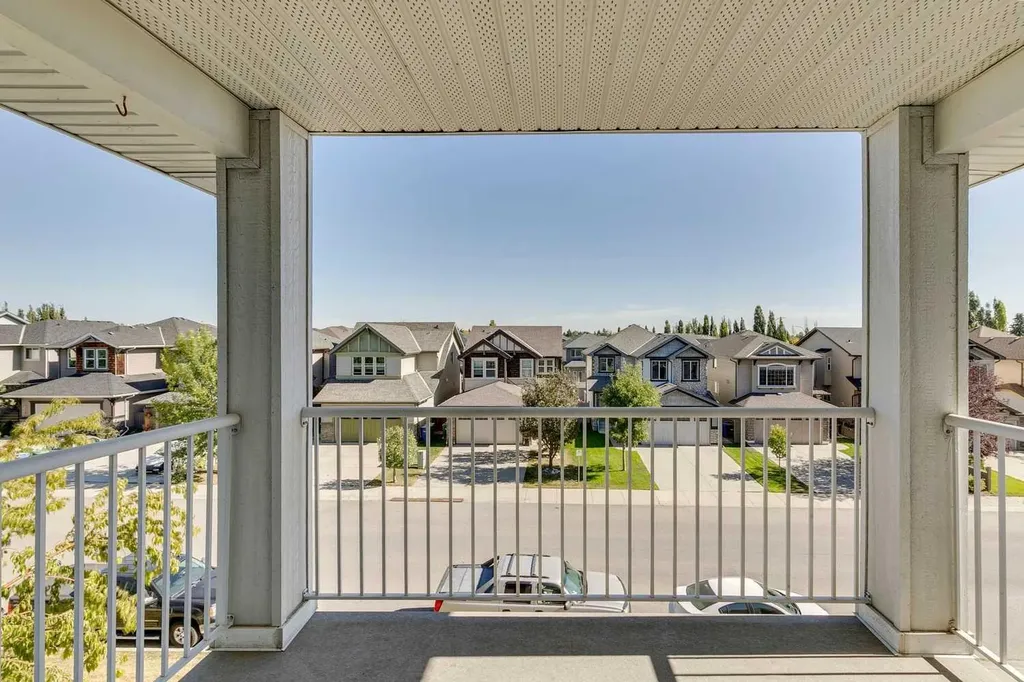 7301 Valleyview Park SE Calgary AB T2B 3R6