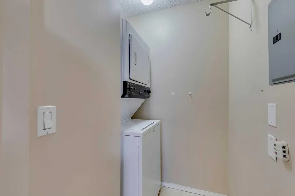 7301 Valleyview Park SE Calgary AB T2B 3R6