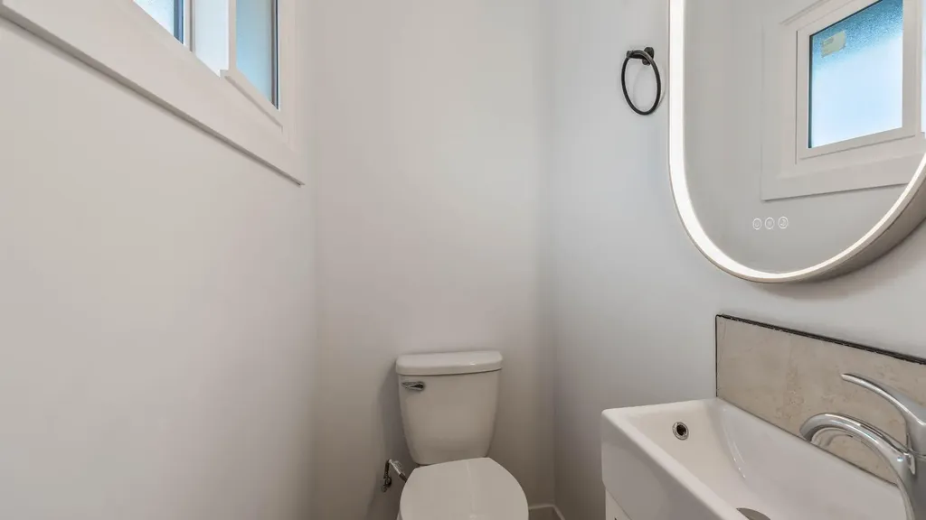 172 Pinewind Road NE Calgary AB T1y2g9