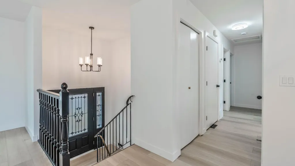 172 Pinewind Road NE Calgary AB T1y2g9
