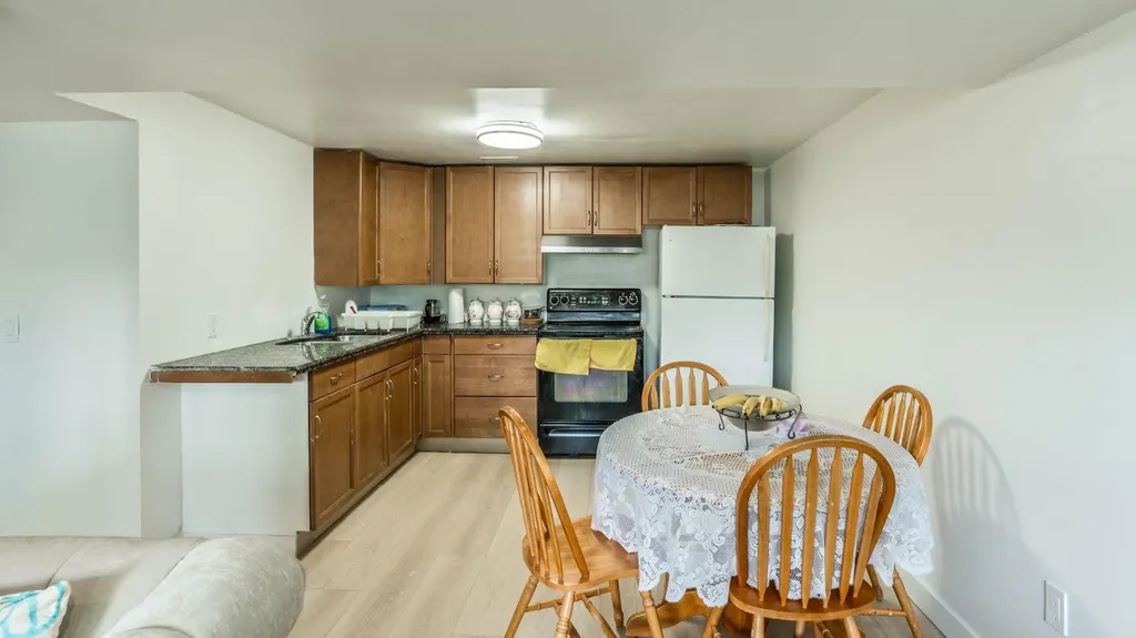 172 Pinewind Road NE Calgary AB T1y2g9