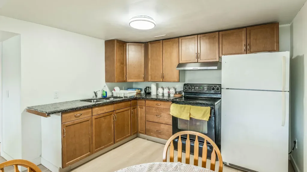 172 Pinewind Road NE Calgary AB T1y2g9