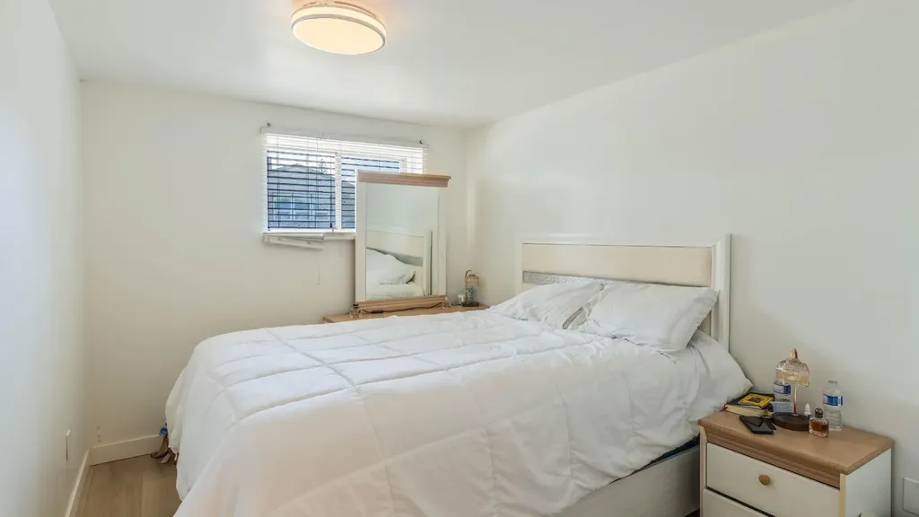 172 Pinewind Road NE Calgary AB T1y2g9