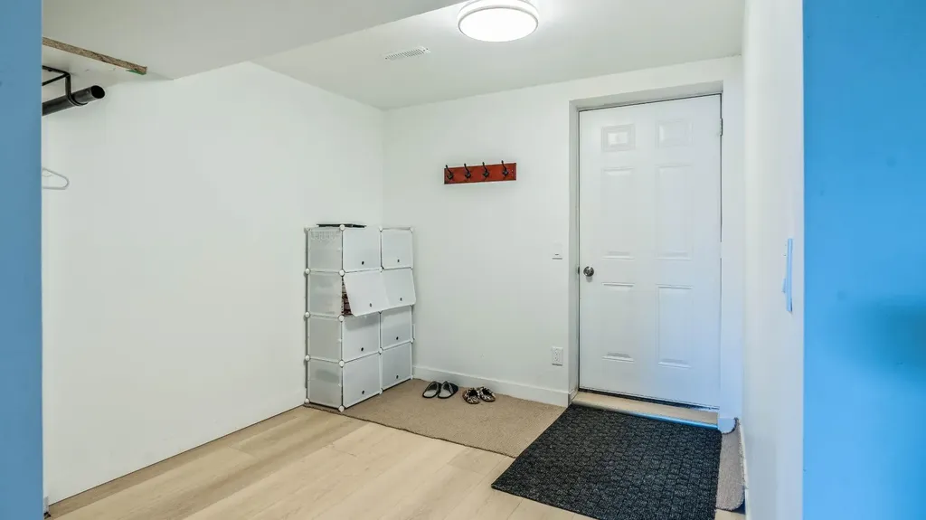 172 Pinewind Road NE Calgary AB T1y2g9