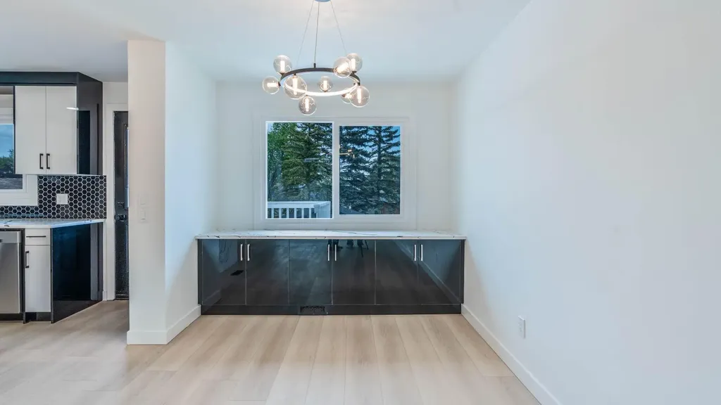 172 Pinewind Road NE Calgary AB T1y2g9