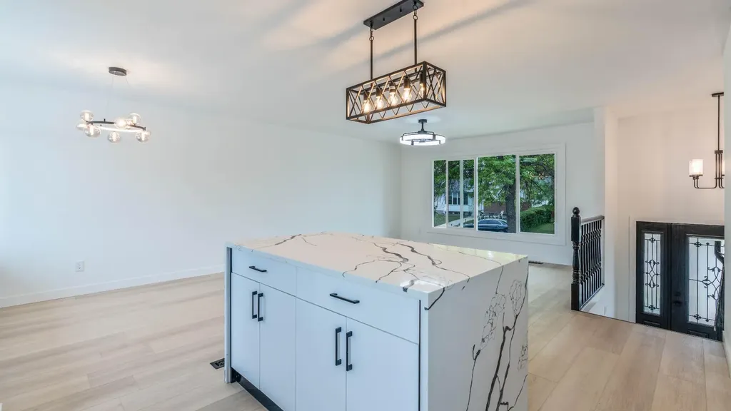 172 Pinewind Road NE Calgary AB T1y2g9