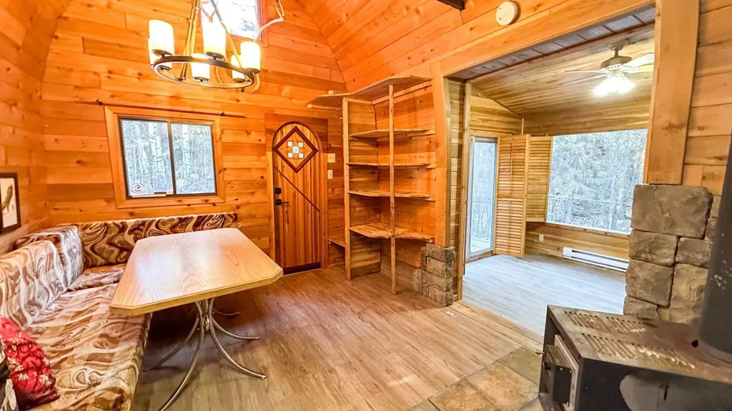 5227 Township Road 320 Rural Mountain View County AB T0M1X0