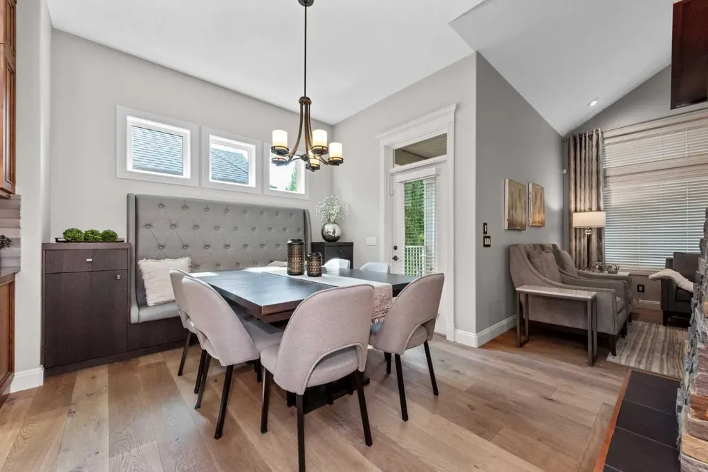 120 Elgin Estates View SE Calgary AB T2Z 0N7