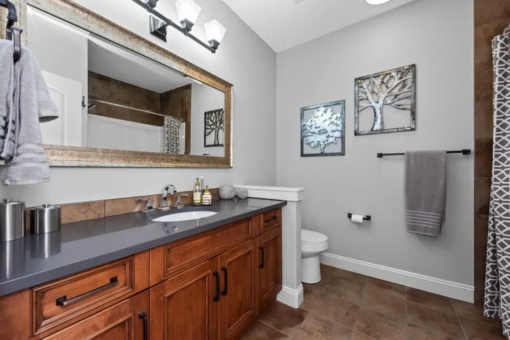 120 Elgin Estates View SE Calgary AB T2Z 0N7
