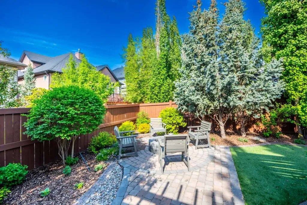 120 Elgin Estates View SE Calgary AB T2Z 0N7