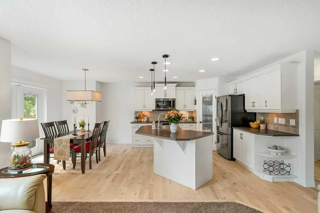 262 Autumn Circle SE Calgary AB T3M 0J8