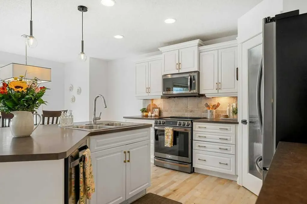 262 Autumn Circle SE Calgary AB T3M 0J8