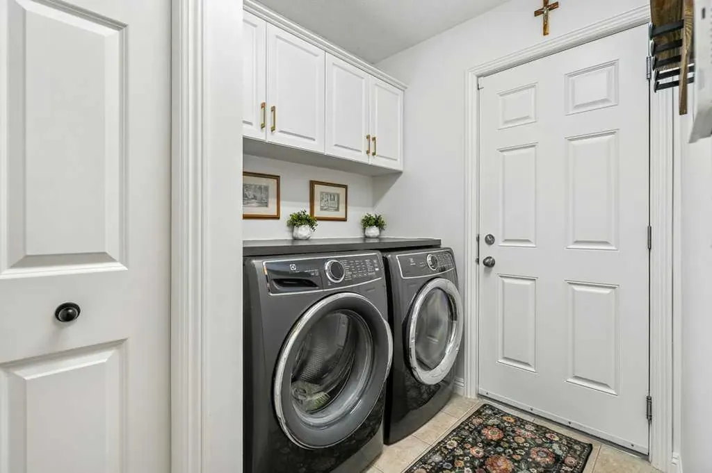 262 Autumn Circle SE Calgary AB T3M 0J8