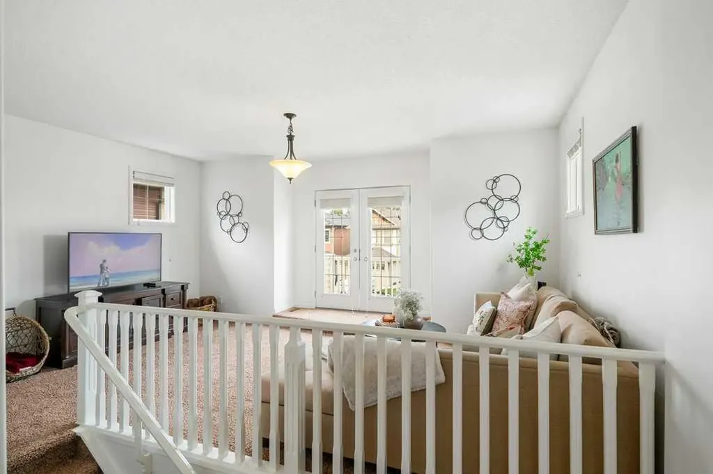 262 Autumn Circle SE Calgary AB T3M 0J8