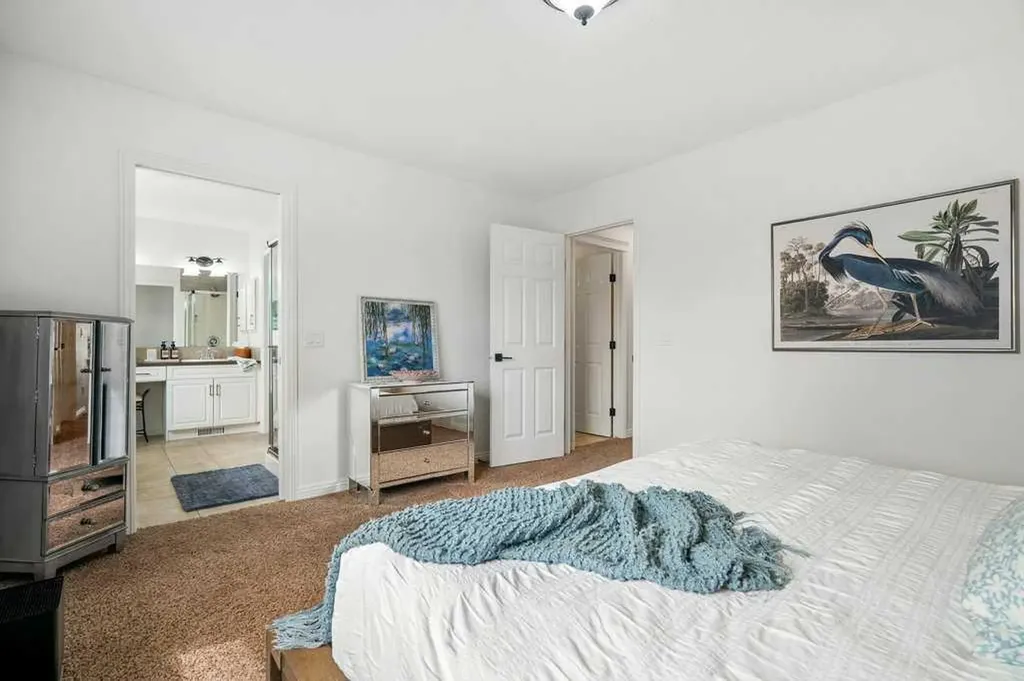 262 Autumn Circle SE Calgary AB T3M 0J8
