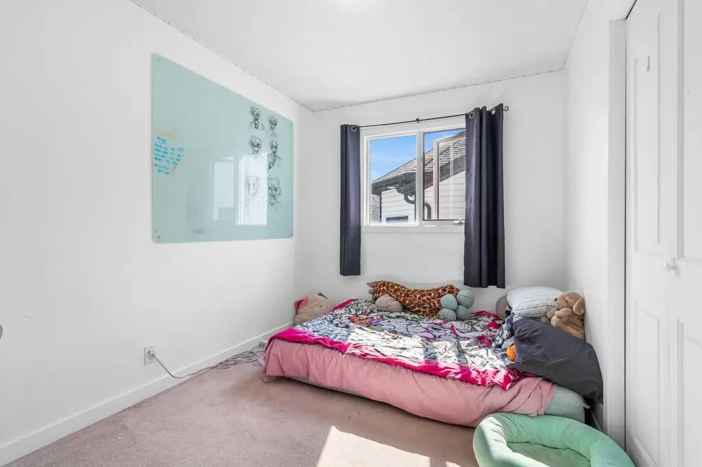 10 Kingston Drive Red Deer AB T4P 3P9